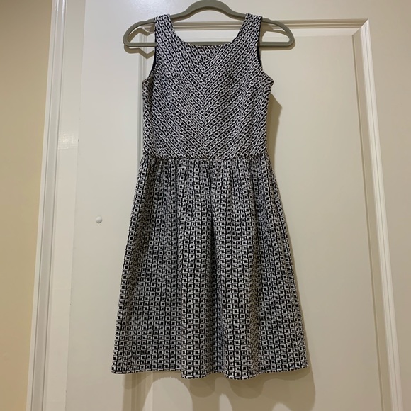 Collective Concepts Dresses & Skirts - Black & White Patterned Casual Dress